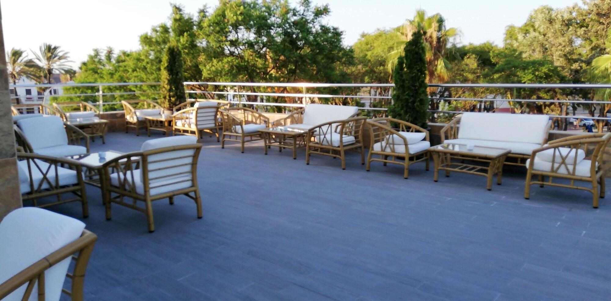 Hotel Lb Lebrija By Ma 22 Puntos Экстерьер фото